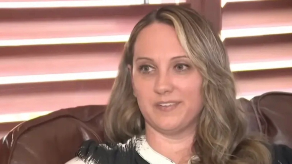 Απίστευτη υπόθεση στις ΗΠΑ: Γυναίκα πήρε αποζημίωση 14 εκατ. αφού έφαγε παγωτό με μεταλλικά καρφιά – Έμεινε ανίκανη να αποκτήσει παιδιά