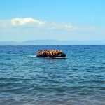 Τραγωδία με μετανάστες ανοικτά της Κρήτης – 22 άνθρωποι πέθαναν μέσα στο ψύχος χωρίς φαγητό και νερό