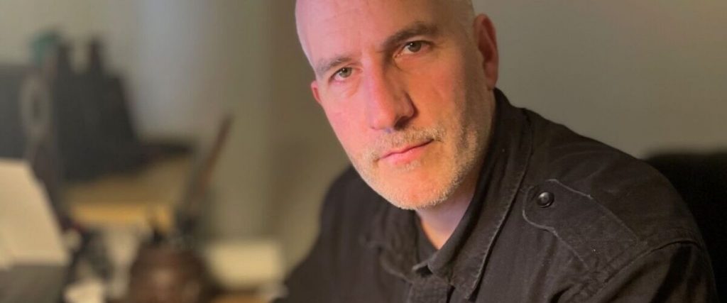 Η Σοφία της Μοναξιάς: Γιατί οι Έξυπνοι Άνθρωποι Απολαμβάνουν την Μοναχικότητα