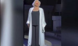 Μαρινέλλα: Το συγκλονιστικό αντίο του Γιώργου Νταλάρα