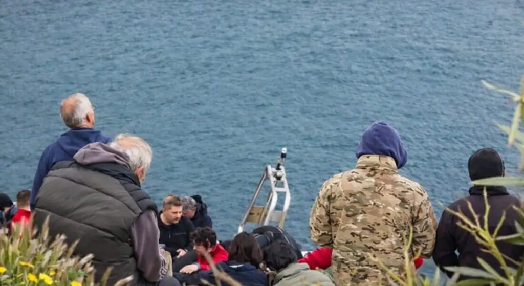 Βουλιαγμένη: Βρέθηκε οπτικό υλικό του 34χρονου δύτη όπου φαίνονται οι προσπάθειες που κάνει να βγει έξω από το «πηγάδι του διαβόλου»