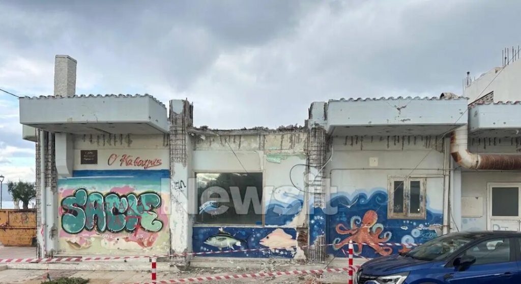 Τραγωδία στην Κόρινθο: «Το μπαλκόνι που έπεσε πάνω στη 43χρονη την πολτοποίησε, ο σύζυγος και τα τρία παιδιά τους είχαν άγιο και σώθηκαν»