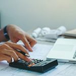 Έρχονται αυτόματα πρόστιμα για όσους καθυστερούν τις δηλώσεις: Θα βεβαιώνονται σε πραγματικό χρόνο στους φορολογούμενους