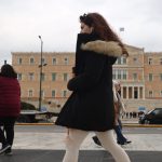 Καιρός σήμερα: Βροχές, καταιγίδες και 8 μποφόρ – Πού θα χιονίσει