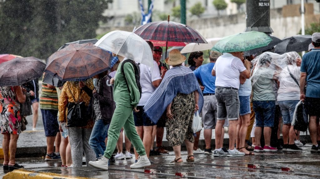 Καιρός σήμερα: Τους 27 βαθμούς αγγίζει η θερμοκρασία – Βροχές και καταιγίδες σε ηπειρωτικά και ορεινά