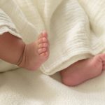 Κακουργηματική δίωξη στον παππού του 18μηνου βρέφους που «έσβησε» στην Κρήτη
