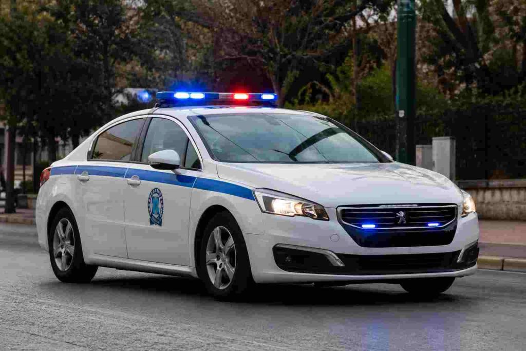 Αφαίρεσε τη ζωή της 39χρονης συζύγου του μέσα στο σπίτι τους