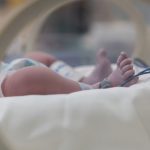 Ανείπωτη τραγωδία: «Έσβησε» το 10μηνο βρέφος που πνίγηκε με φαγητό στη Ρόδο