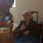 Όταν η Μαίρη Λίντα τραγουδούσε στο γηροκομείο όπου έμενε (βίντεο)