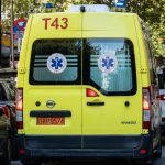 Συγκλονισμός στη Λαμία: Μητέρα κρατούσε στην αγκαλιά της πάνω από ένα 24ωρο τον νεκρό γιο της – Η κλήση που αποκάλυψε την τραγωδία