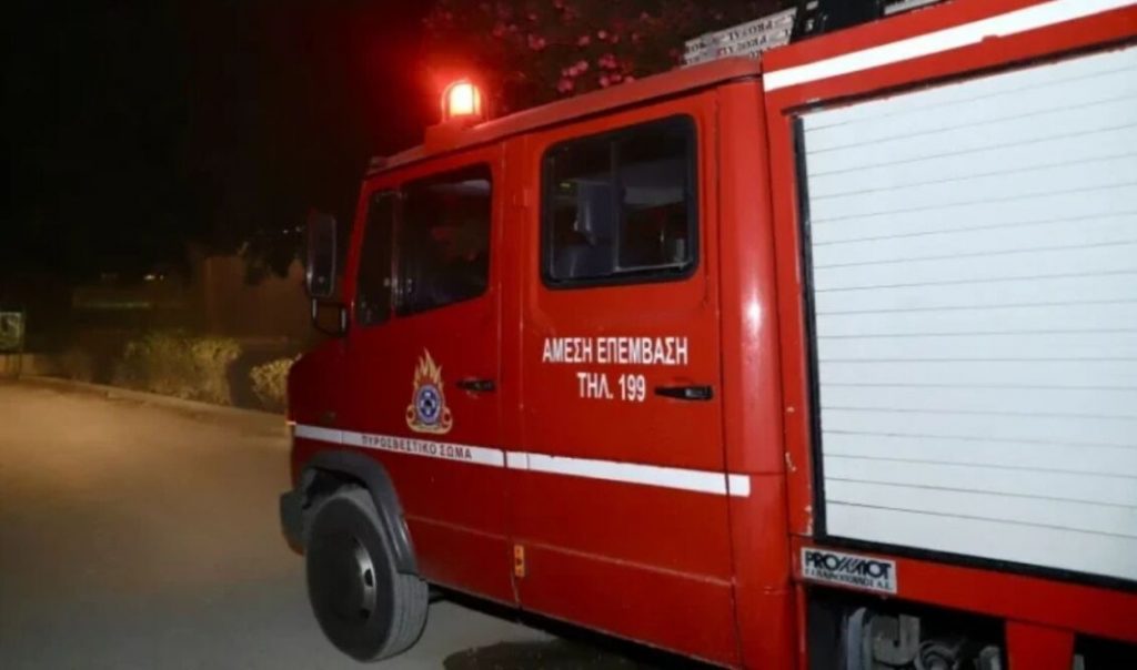 Θεσσαλονίκη: Εντοπίστηκε απανθρακωμένη σορός δίπλα από αυτοκίνητο που πήρε φωτιά στο Ωραιόκαστρο