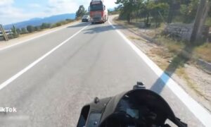 Ταυτοποιήθηκε ο οδηγός βυτιοφόρου μετά την επικίνδυνη προσπέραση στη Λίμνη Πλαστήρα