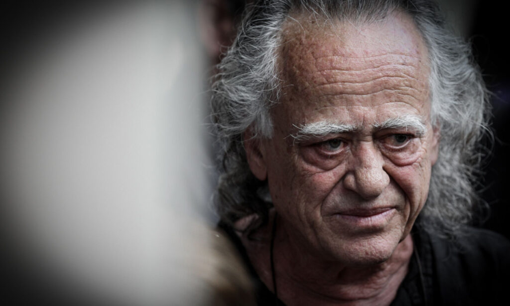 Νίκος Καλογερόπουλος: Το τελευταίο αντίο στον αγαπημένο ηθοποιό