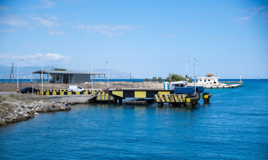 Θρίλερ στον Ισθμό της Κορίνθου με σορό άνδρα στη θάλασσα