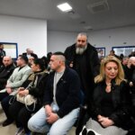 Ανακούφιση και συγκίνηση στους συγγενείς των θυμάτων των Τεμπών
