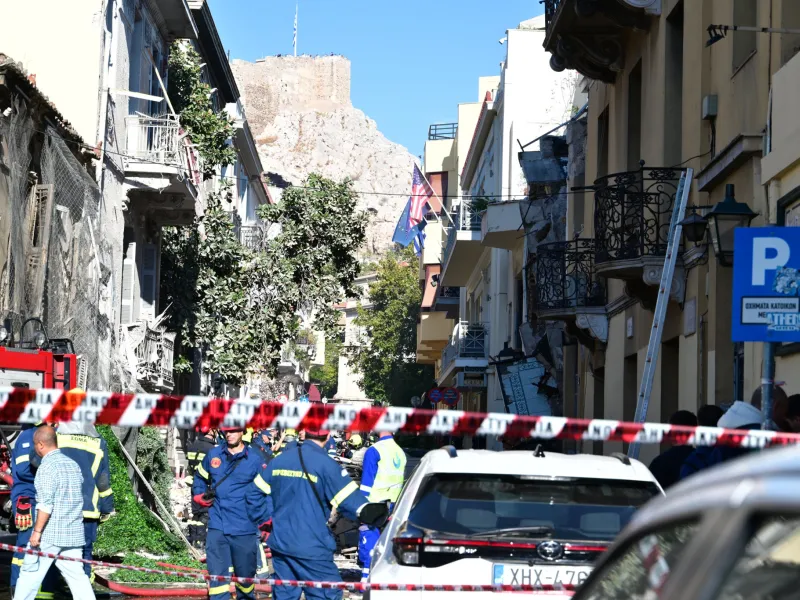 Έκρηξη στην Πλάκα: Αντικείμενα με δύο διαβατήρια βρέθηκαν στα συντρίμια – Είχαν κάνει check-in αλλά δεν επιβιβάστηκαν ποτέ