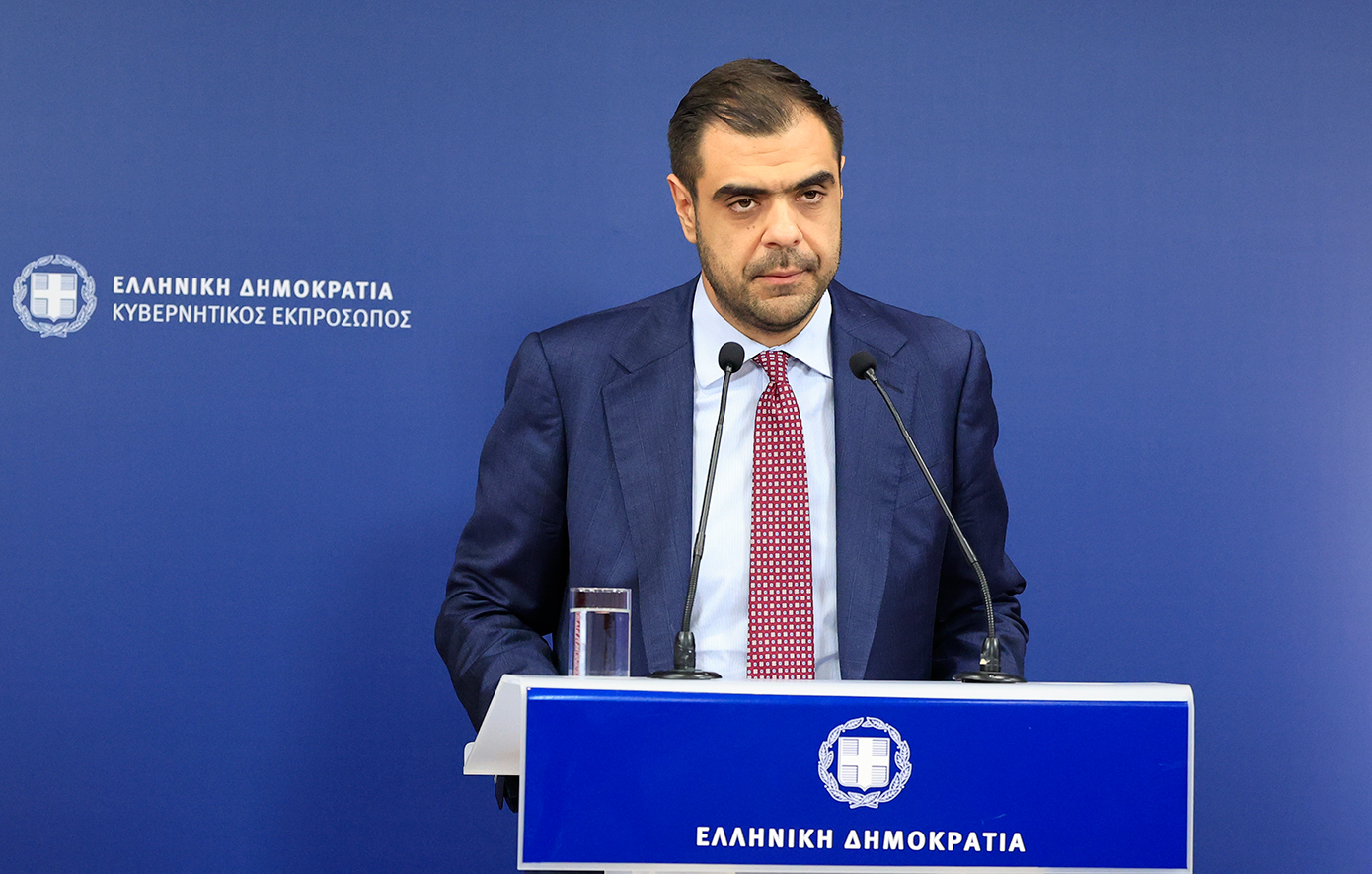 Πόλεμος προτάσεων για τα καύσιμα λίγο πριν το διάγγελμα Μητσοτάκη