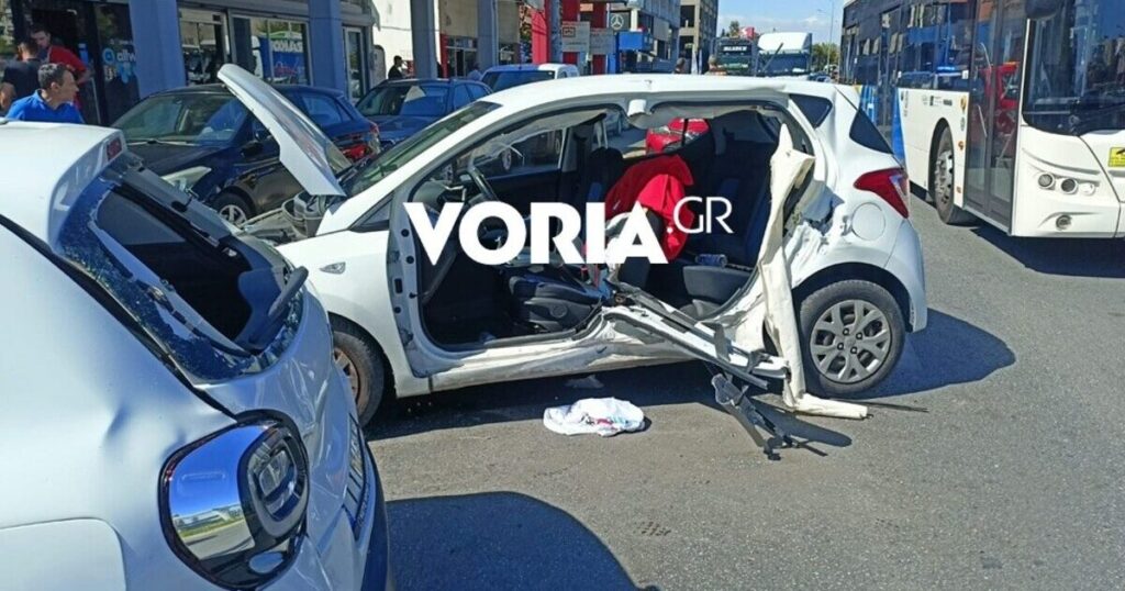 Θεσσαλονίκη: 30χρονος έπαθε επιληπτική κρίση ενώ οδηγούσε στη Μοναστηρίου – Παρέσυρε τρία ΙΧ και μηχανάκι