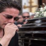 Ο Νίκος Οικονομόπουλος με λυγμούς στις κάμερες: «Νιώθω ενοχές για τον Γιώργο γιατί…» – Το τηλεφώνημα που δεν απάντησε πριν τον θάνατο