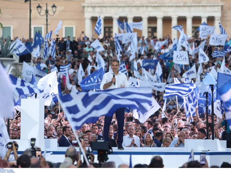 Προεκλογική μάχη: ΝΔ στοχεύει στην αυτοδυναμία, ΠΑΣΟΚ σε προοδευτική κυβέρνηση