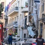 Έκρηξη στην Πλάκα: Κατέρρευσε κτίριο στην οδό Λυσικράτους – Απεγκλωβισμοί και τραυματίες
