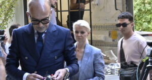 Γιώργος Μαζωνάκης: Έρευνα από την Αρχή για το Ξέπλυμα Μαύρου Χρήματος για τους δύο προφυλακισθέντες γιατρούς – Τι γνωρίζουμε μέχρι τώρα