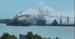 Φονική πυρκαγιά στο Ocean Melody στην Κίνα: 20 νεκροί και αγωνία για τους αγνοούμενους